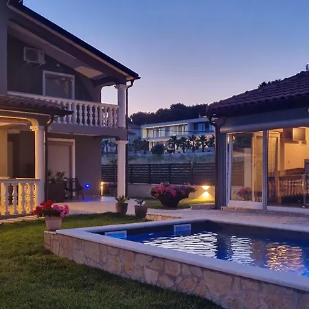 アパート In With Kitchen メドゥリン