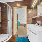 1 Bedroom Stunning In Appartement *