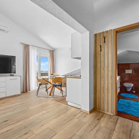 In With Kitchen Appartamento *