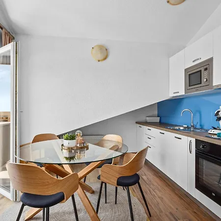 In With Kitchen Appartamento