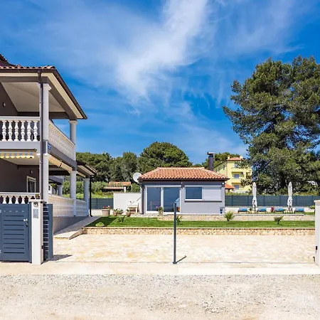 1 Bedroom Stunning In Medulin